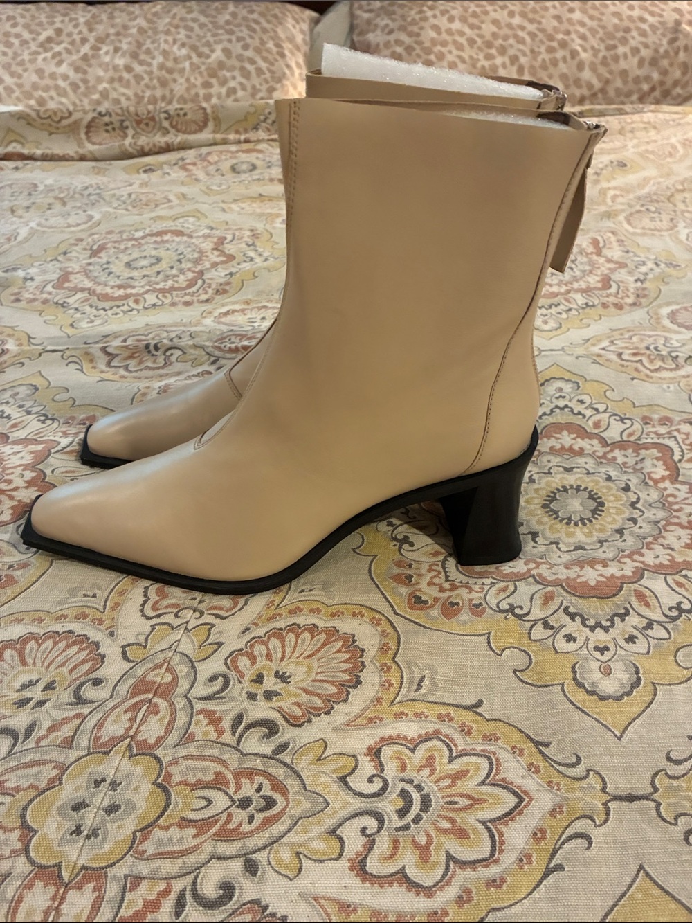 Topshop Leather Natural bootie. Zip back. New never worn